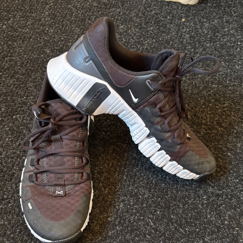 Nike Free Metcon - Women’s 9.5
